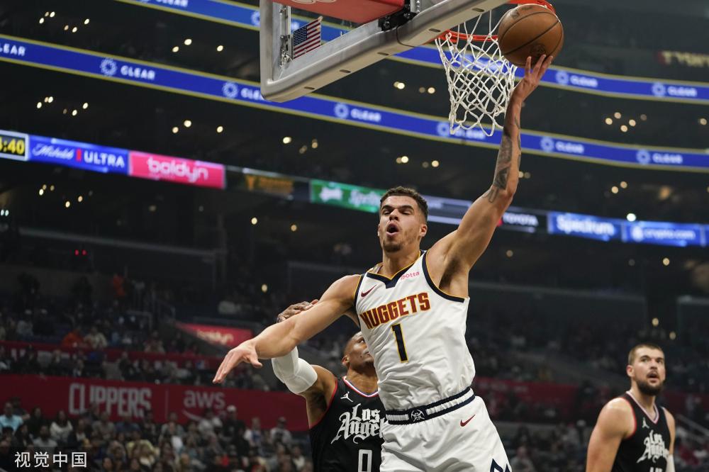 期待他在新 期待他在新